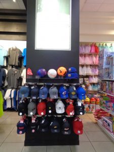 Área de Caballero (Gorras y balones de futbol)